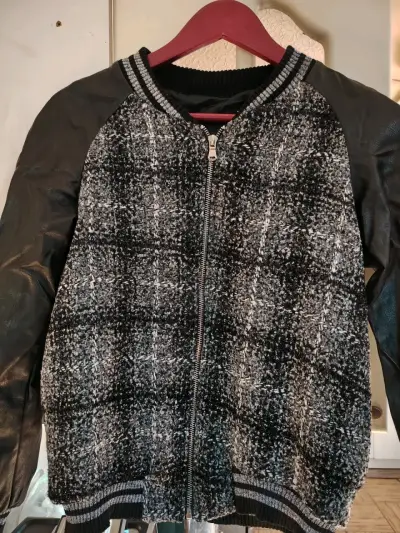 Todo junto Chaquetas con mangas de cuero y jeans - miniatura 1