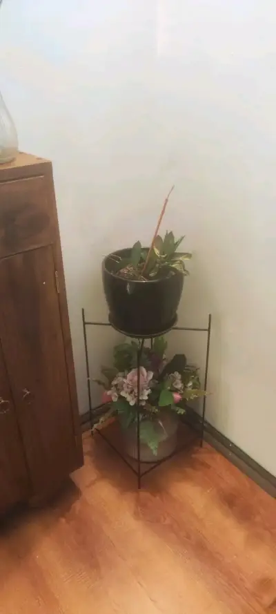 Porta maceteros de metal para jardín - miniatura 5