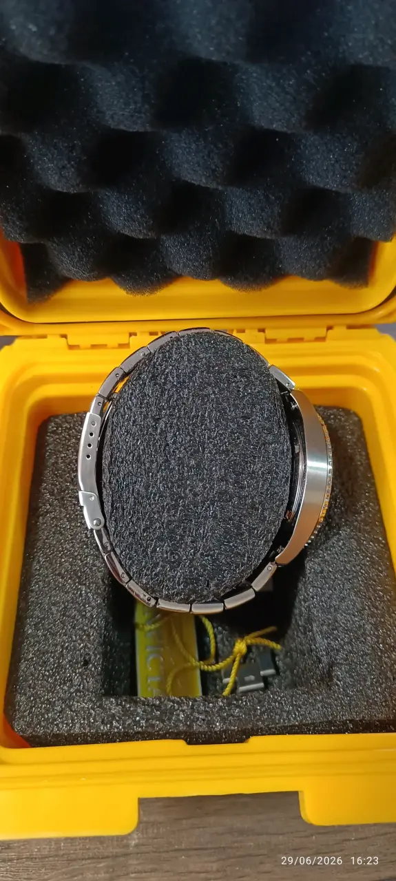 Reloj Invicta Pro Diver 46879 con caja resistente - 4