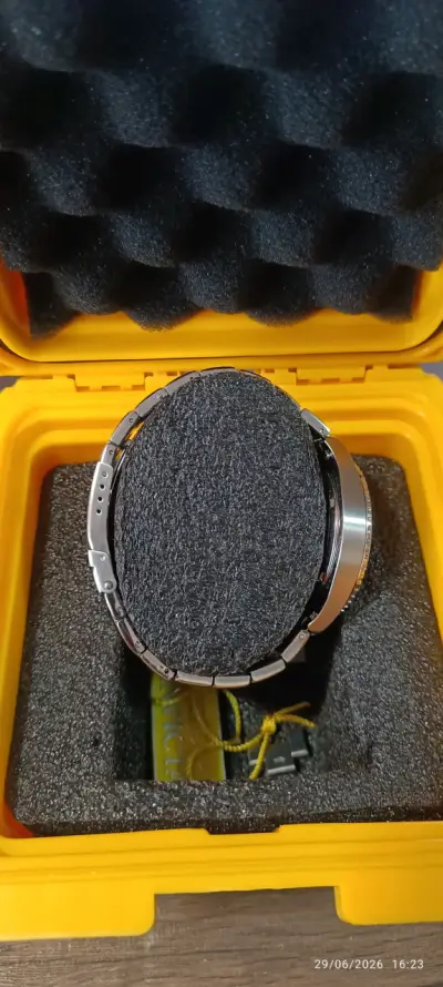 Reloj Invicta Pro Diver 46879 con caja resistente - miniatura 4