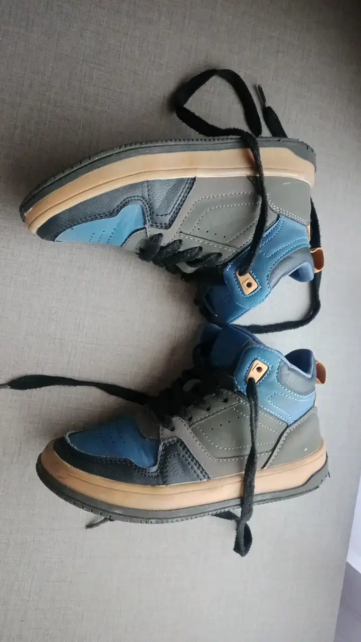 Zapatillas  niño talla 30 - 3