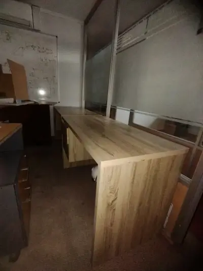 Escritorio de madera para ensamblar - miniatura 1