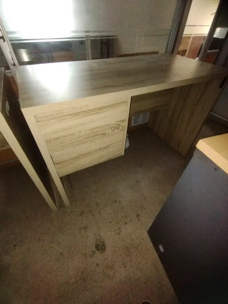 Escritorio de madera para ensamblar - 2