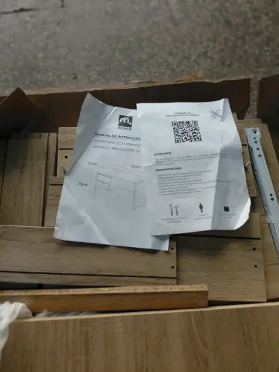 Escritorio de madera para ensamblar - miniatura 4