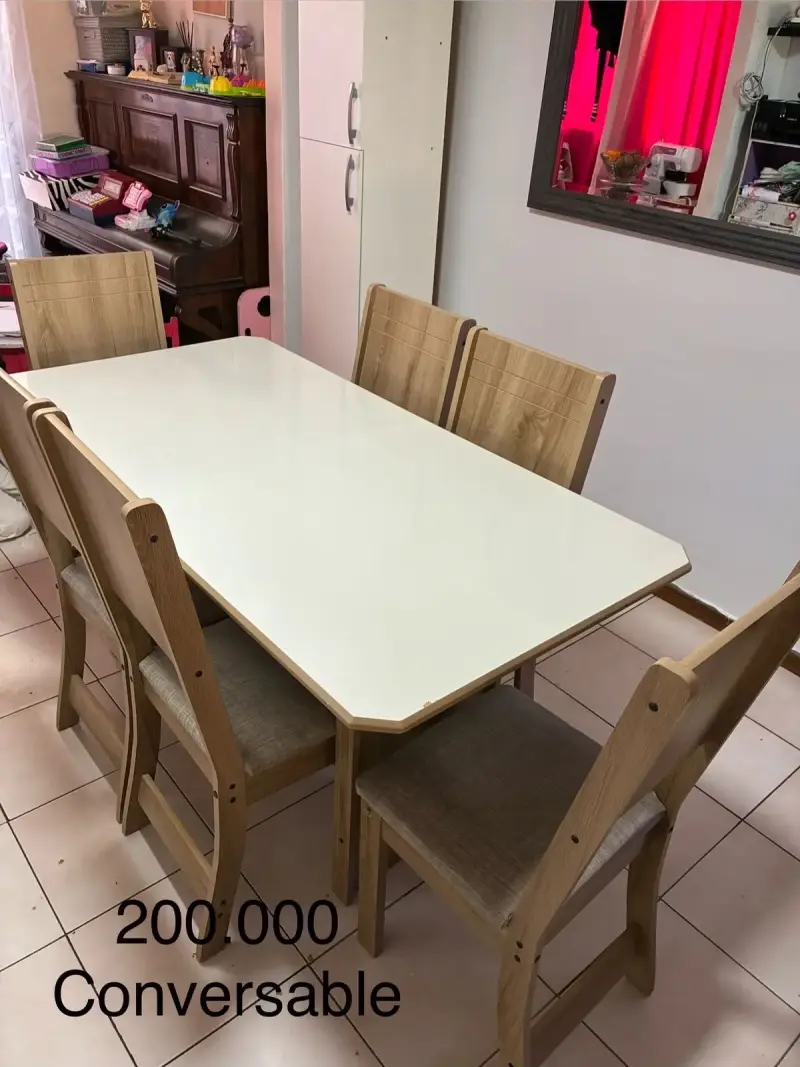 Juego de comedor con mesa y 6 sillas - 1