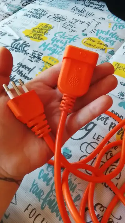 Alargador eléctrico naranja de 10 metros - miniatura 2