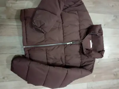 Chaqueta acolchada marrón para invierno - miniatura 1