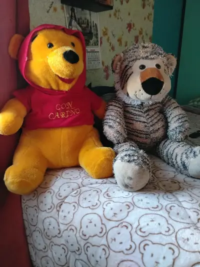 Peluches de Winnie the Pooh y tigre - miniatura 1