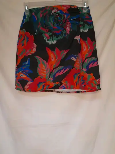 Falda corta floral multicolor - miniatura 1