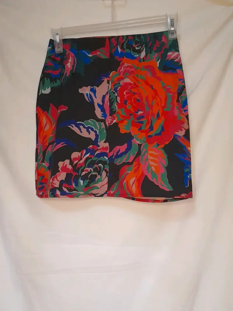 Falda corta floral multicolor - 2