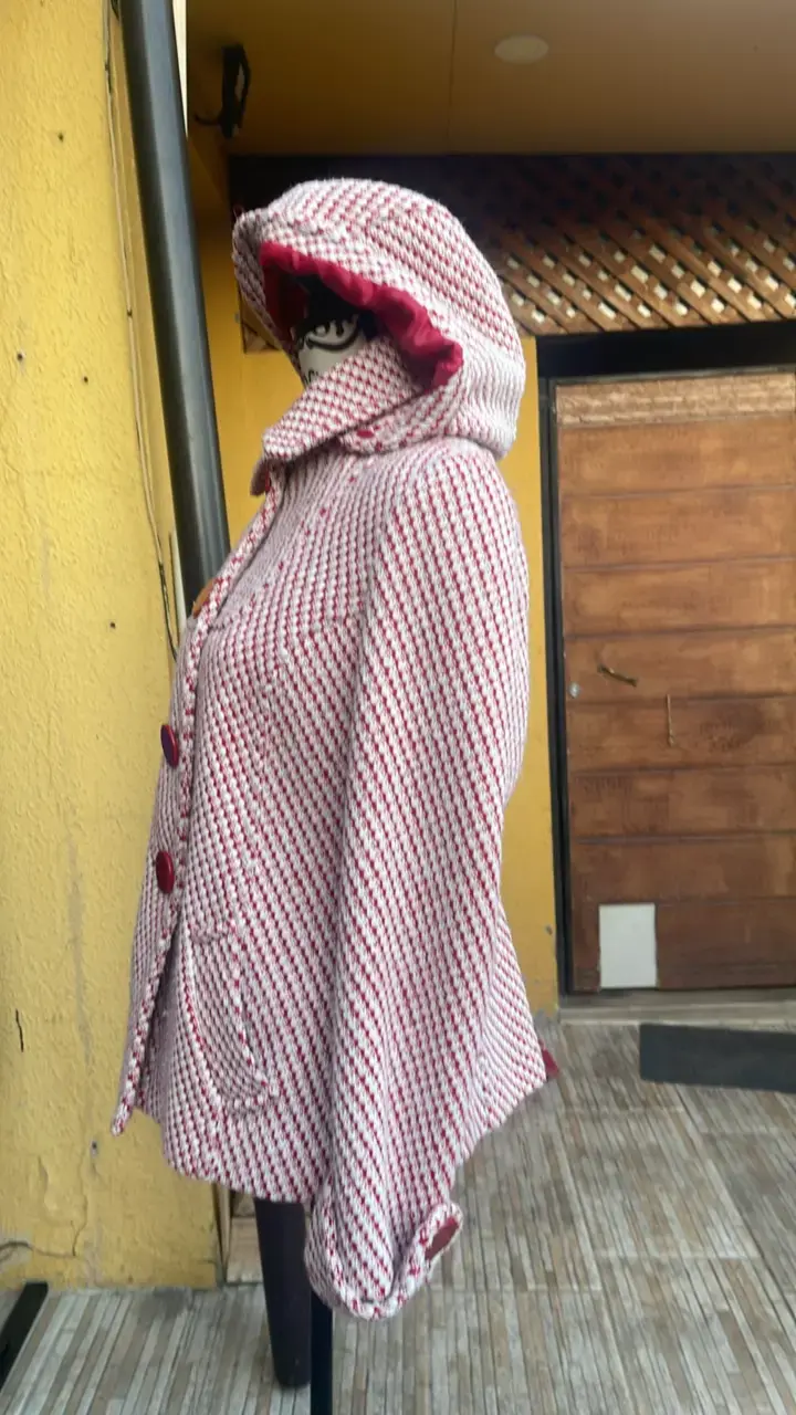 Abrigo color rojo … - 2