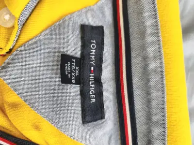 Polera polo amarilla Tommy Hilfiger - miniatura 2