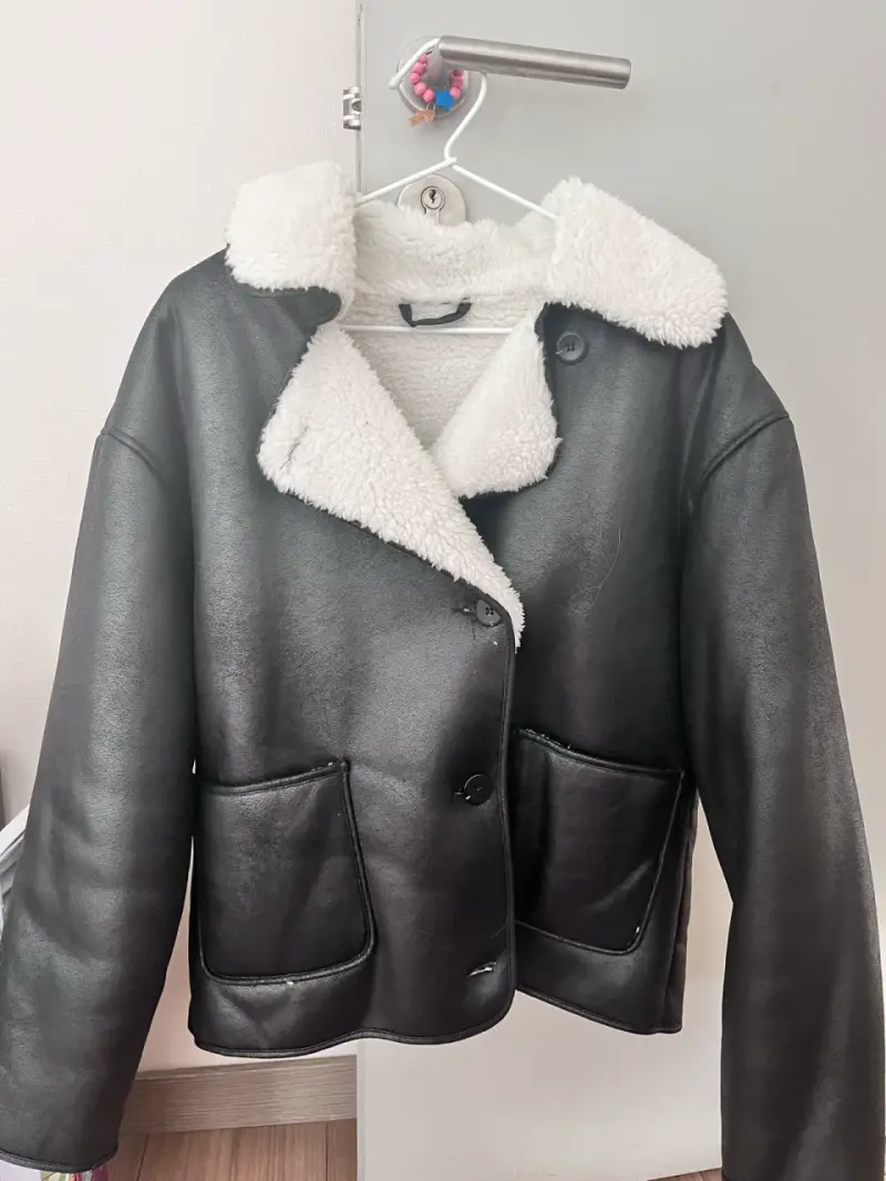 Chaqueta de cuero sintético con forro de lana - 2