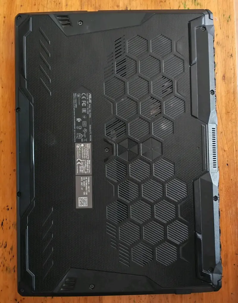 Laptop ASUS TUF Gaming en buen estado - 2