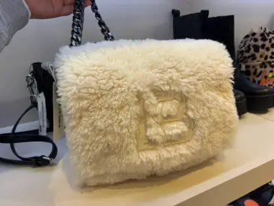 Bolso de peluche blanco Bimba y Lola original - miniatura 2