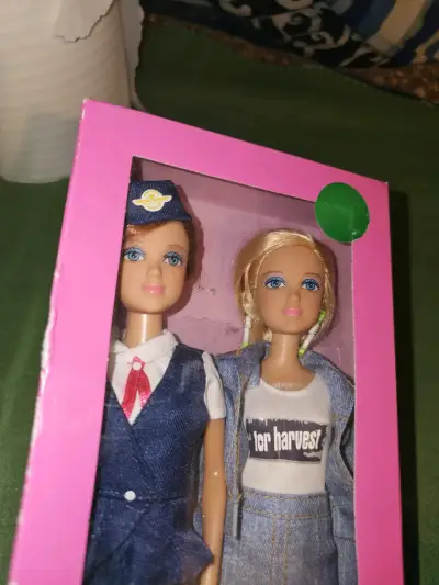 Set de muñecas Brittany con ropa de moda - miniatura 2