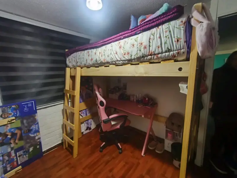Cama alta de madera - 1