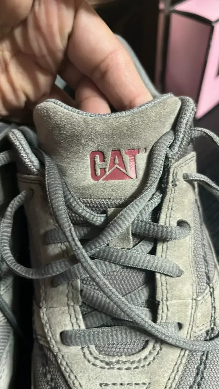Zapatillas deportivas grises Cat - 3