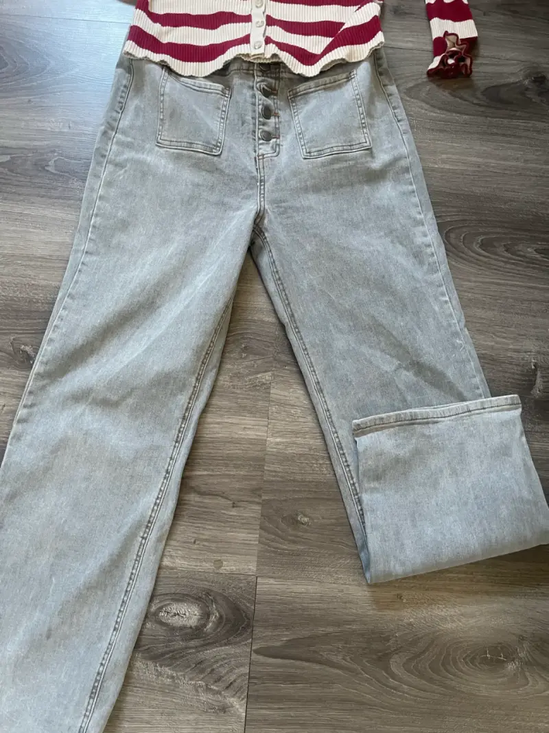 Jeans gris claro de tiro alto para mujer - 3
