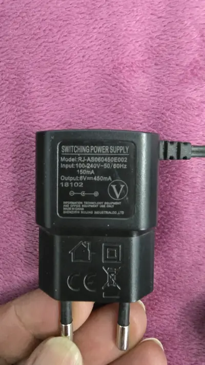 Teléfono inalámbrico Alcatel con base y cargador - miniatura 6