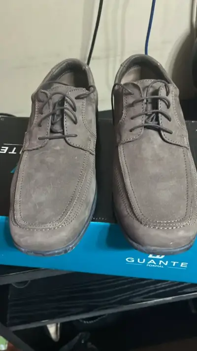 Zapatos formales de cuero gris Cardinale - miniatura 1
