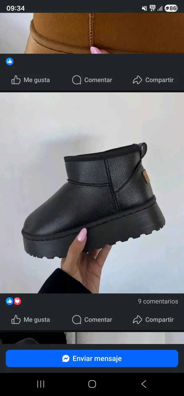 Botines negros de cuero sintético
