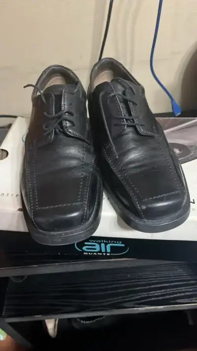 Zapatos formales de cuero gris Cardinale - miniatura 2