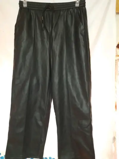 Pantalones de cuero sintético negros - miniatura 1