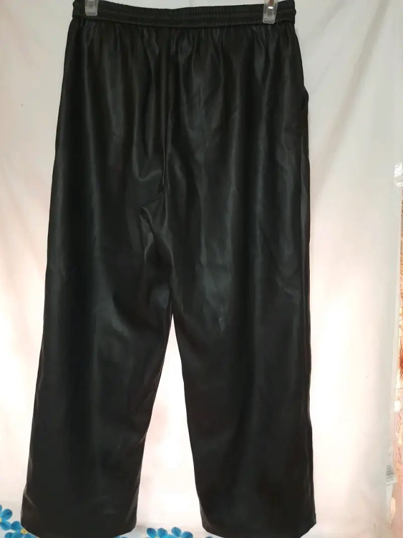 Pantalones de cuero sintético negros - 2