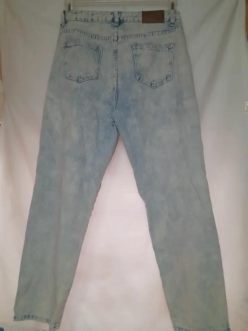 Jeans de mezclilla azul claro para mujer - 2