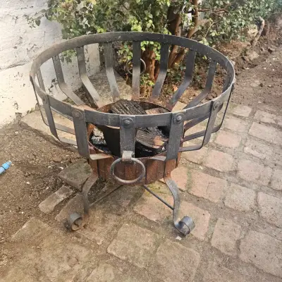 Brasero de hierro forjado para jardín - miniatura 1