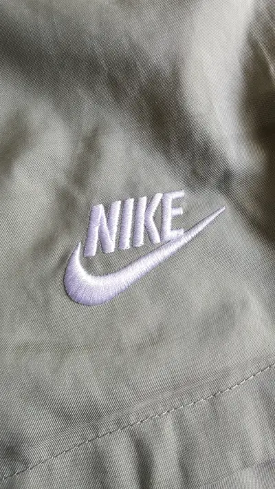 Shorts deportivos Nike verde oliva - miniatura 2