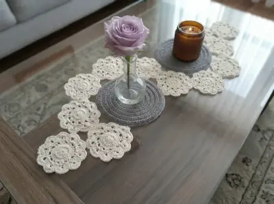 Camino de mesa tejido a crochet. - miniatura 2