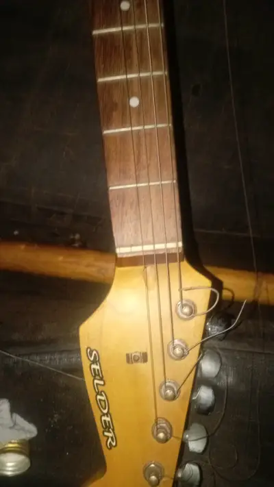 Cuerpo de guitarra eléctrica amarillo - miniatura 5