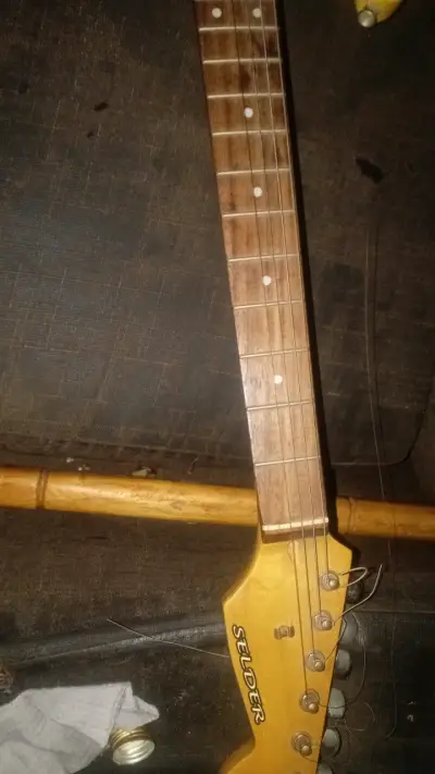 Cuerpo de guitarra eléctrica amarillo - miniatura 6