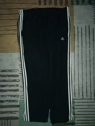 Buzo Adidas negros - miniatura 1