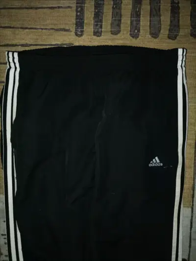 Buzo Adidas negros - miniatura 2