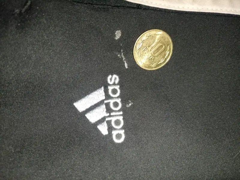 Buzo Adidas negros - 3