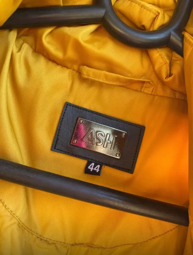 Parka  amarilla  con capucha para mujer marca Ash - 2