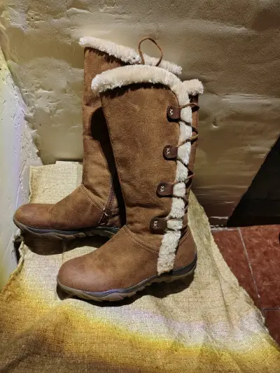 Botas de invierno marrones con forro de lana - miniatura 1