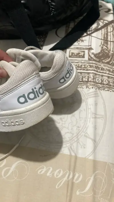 Zapatillas blancas Adidas clásicas - miniatura 2