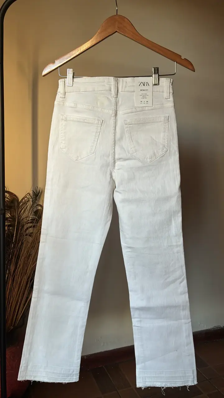 Jeans blancos Zara con etiqueta - 2