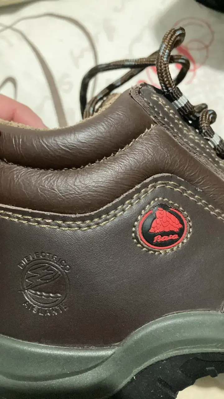 Botas de cuero marrón para mujer. - 3