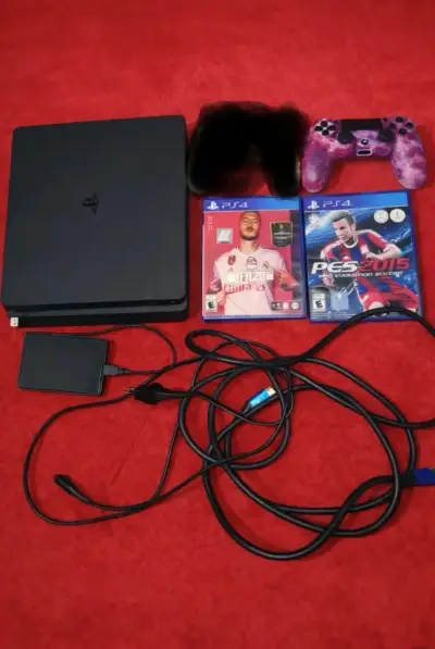 Consola PS4 con juegos y accesorios - miniatura 1