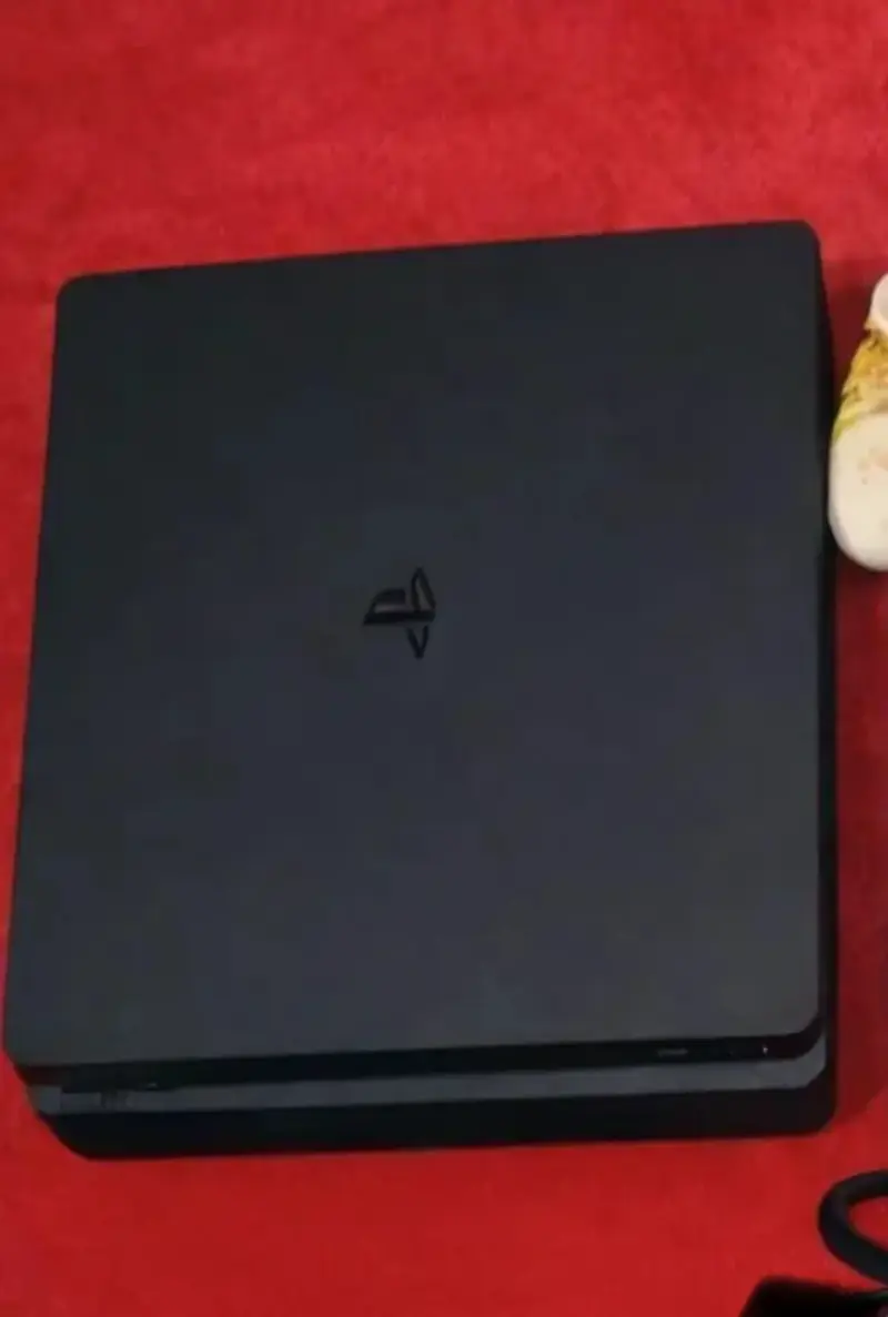 Consola PS4 con juegos y accesorios - 3