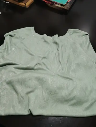 Suéter verde claro de mujer - miniatura 4