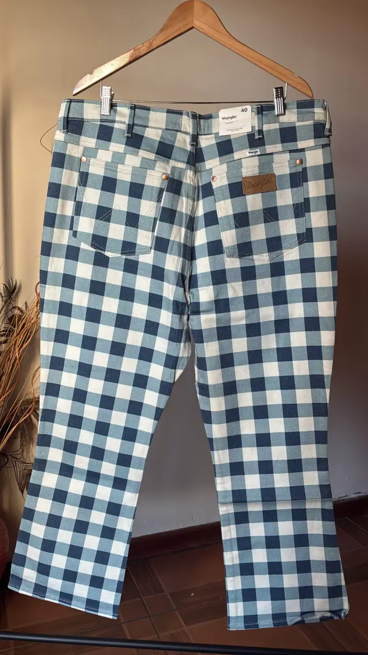Jeans Wrangler a cuadros azul y blanco - 2