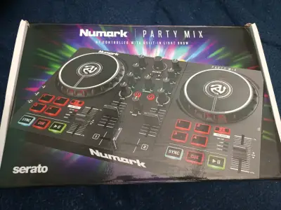 Controlador DJ Numark Party Mix con luces LED - miniatura 2