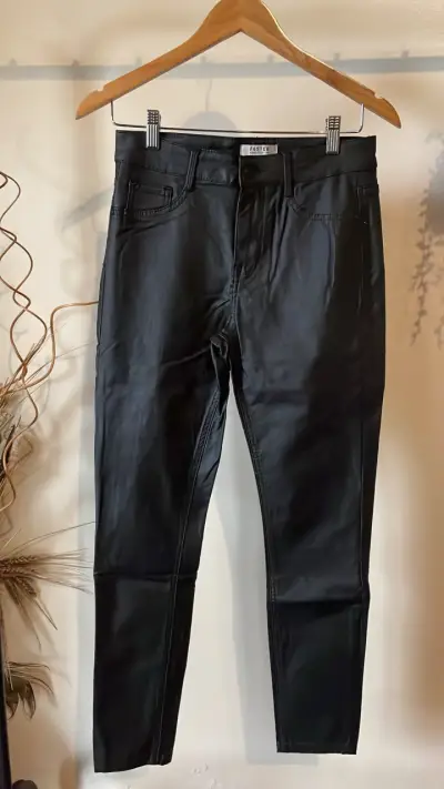 Pantalones de cuero sintético Foster negros - miniatura 1