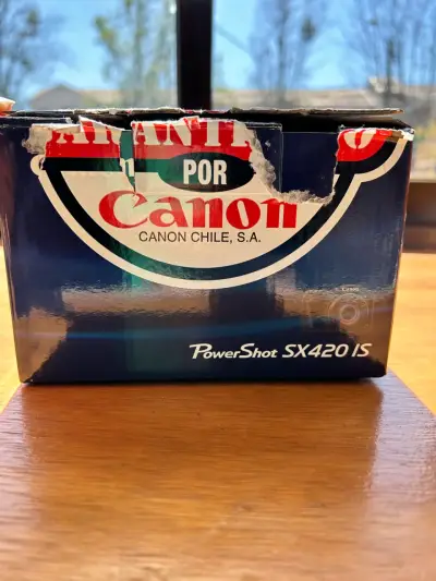 Cámara Canon con tapa protectora - miniatura 4